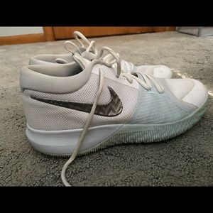 Nike Zoom Assersion Womens Basketball Shoe